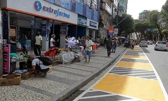 PREFEITURA INICIA DISTRIBUIÇÃO DE PROTETOR SOLAR PARA AMBULANTES