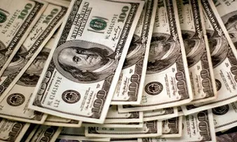EM MEIO A RISCO FISCAL, DÓLAR SOBE 0,48% E FECHA A R$ 5,69
