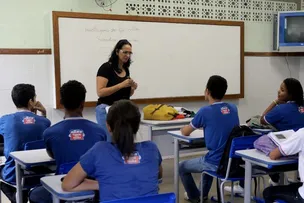 CORRENTINA: JUSTIÇA DETERMINA VOLTA ÀS AULAS