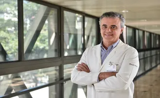 ENTREVISTA COM O CEO DO GRUPO MATER DEI, HENRIQUE SALVADOR