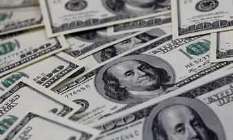 DÓLAR TEM MAIOR QUEDA TRIMESTRAL DESDE 2009