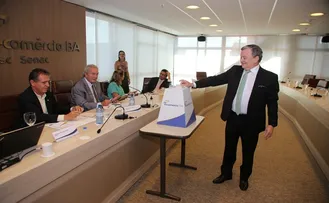 NOVO PRESIDENTE DA FECOMÉRCIO PROMETE ATUAR PARA SOLUCIONAR PROBLEMAS DA PANDEMIA NO COMÉRCIO BAIANO