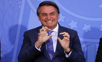BOLSONARO ANUNCIA NOVO CORTE DE TRIBUTOS SOBRE GASOLINA