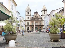 381 PRÉDIOS AMEAÇAM DESABAR NO CENTRO HISTÓRICO DE SALVADOR