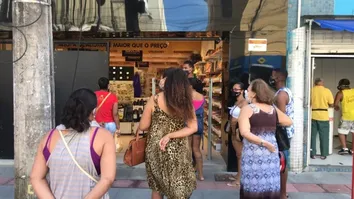 QUASE METADE DOS BRASILEIROS FAZEM BICO PARA COMPLETAR RENDA