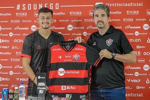 NOVO LATERAL DO VITÓRIA SERÁ TITULAR CONTRA O MANAUS