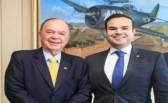 JOÃO LEÃO DESISTE DO SENADO E CACÁ ASSUME VAGA