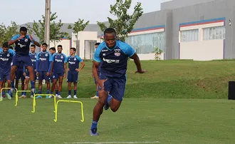 BAHIA TEM DISPUTA ABERTA POR VAGA NO MEIO-CAMPO