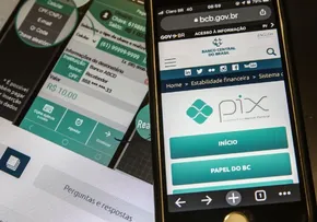 BANCOS SE ANTECIPAM E OFERECEM PARCELAMENTO DE COMPRAS VIA PIX