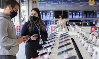 CONFIANÇA DO CONSUMIDOR VOLTA A CRESCER EM JUNHO