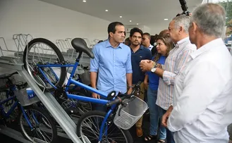 PREFEITURA ENTREGA NOVO BICICLETÁRIO NA RIBEIRA