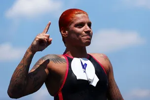 ANA MARCELA É PENTACAMPEÃ MUNDIAL DA MARATONA AQUÁTICA