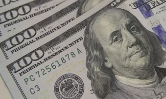 DÓLAR FECHA A SEGUNDA-FEIRA PRÓXIMO DE R$ 4,80