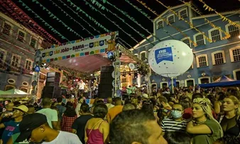 LARGO DO PELOURINHO LOTA NO PRIMEIRO DIA DE FESTEJO JUNINO