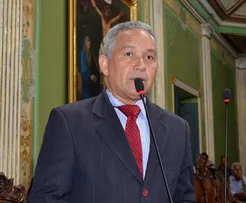 TÉO SENNA CRITICA ADITIVO NO VLT DO SUBÚRBIO