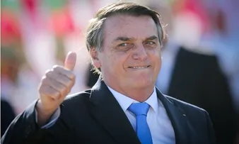 BOLSONARO SANCIONA LEI QUE REDUZ IDADE PARA LAQUEADURA