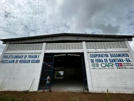 FEIRA DE SANTANA: CATADORES DE MATERIAIS RECICLÁVEIS GANHARAM NOVA UNIDADE DE COLETA 