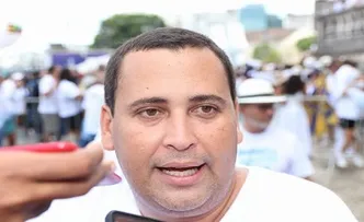 PRESIDENTE DO PT-BA ALFINETA BRUNO SOBRE ÔNIBUS EM SALVADOR