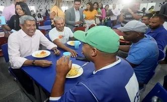 JERÔNIMO INAUGURA ESCOLA E ANUNCIA OBRAS NO INTERIOR