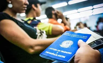DESEMPREGO CAI PARA 9,3% EM 2022, MENOR PATAMAR DESDE 2015
