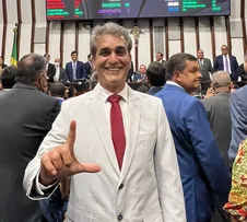 JUSTIÇA NEGA RECURSO E ACM NETO CONTRA ROBINSON ALMEIDA