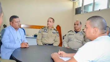 ITABUNA: 15⁰ BPM RECEBE VISITA INSTITUCIONAL DO PRESIDENTE DA CÂMARA MUNICIPAL