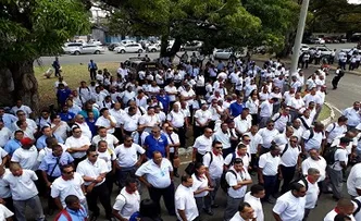 REGIÃO METROPOLITANA DE SALVADOR AMANHECE SEM ÔNIBUS DEVIDO A PARALISAÇÃO. VEJA DETALHES