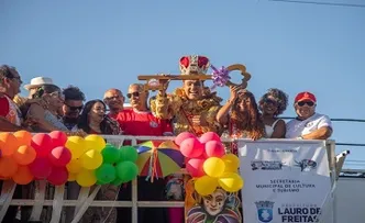 CARNAVAL DE LAURO É ABERTO COM HOMENAGENS; CONFIRA