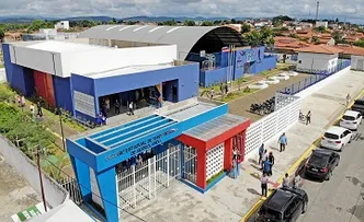 LULA FAZ ELOGIOS AO NOVO MODELO DE ESCOLAS PÚBLICAS NA BAHIA