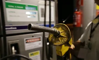 ANP: PREÇO MÉDIO DA GASOLINA SOBE 3,3% E DIESEL CAI 0,5%
