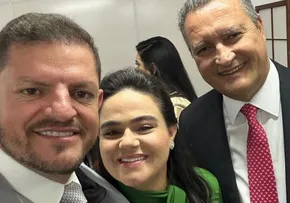 PREFEITO DE BELO CAMPO COMEMORA VITÓRIA DE ALINE PEIXOTO