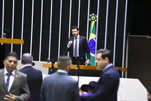 NETO CARLETTO PRIORIZA A BANDEIRA DA JUVENTUDE NA CÂMARA DE DEPUTADOS
