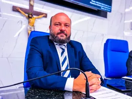 DILSON MAGALHÃES QUESTIONA CHEGADA DA BYD EM CAMAÇARI.