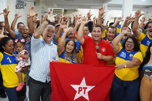 TRABALHADORES DOS CORREIOS SE FILIAM AO PT BAHIA