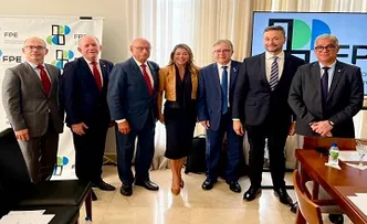 MANOEL VITÓRIO DISCUTE REFORMA TRIBUTÁRIA EM ENCONTRO