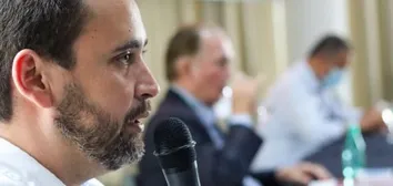 PRESIDENTE DO PT QUER DOBRAR NÚMERO DE PREFEITURAS
