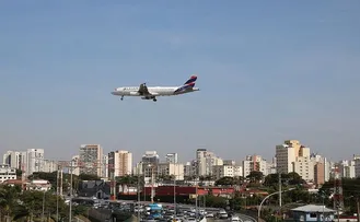 BRASIL LANÇA PROGRAMA QUE VISA BARATEAR PASSAGENS AÉREAS. VEJA DETALHES