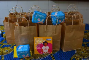 PREFEITURA ENTREGA KIT MENSTRUAL PARA ALUNAS DA REDE MUNICIPAL DE ENSINO