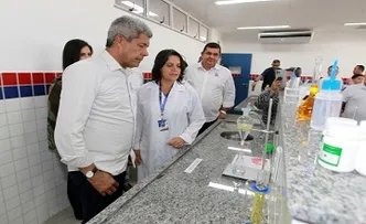 JERÔNIMO ENTREGA COLÉGIO ESTADUAL NA CHAPADA; VEJA