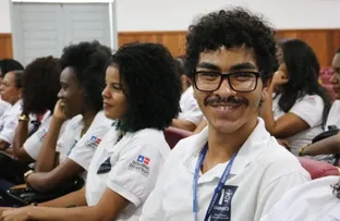 JOVENS BAIANOS TÊM ACESSO AO PRIMEIRO EMPREGO ATRAVÉS DE PARCERIAS ENTRE EMPRESAS E A SDE