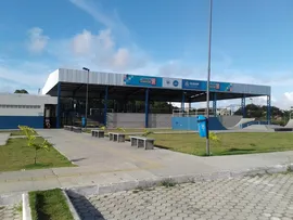 LUIZ CARLOS COMEMORA REVITALIZAÇÃO EM CANABRAVA