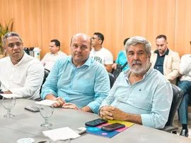 DILSON MAGALHÃES JR. PARTICIPA DE REUNIÃO INTEGRADA SOBRE SEGURANÇA NAS ESCOLAS DE CAMAÇARI