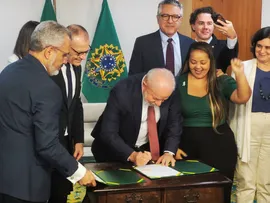 COREN-BA COMEMORA ASSINATURA DE CONTRATO PARA NOVO PISO