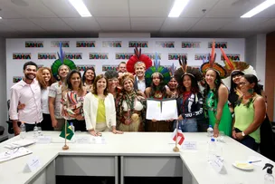 JERÔNIMO ANUNCIA CONTRATAÇÃO DE 248 PROFESSORES INDÍGENAS
