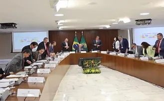 LULA VOLTA A DESPACHAR NO PALÁCIO DO PLANALTO APÓS 10 DIAS AFASTADO