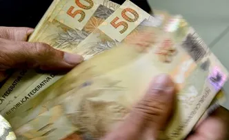 COMPROMETIMENTO COM DÍVIDAS FICA ABAIXO DO NÍVEL PRÉ-PANDEMIA