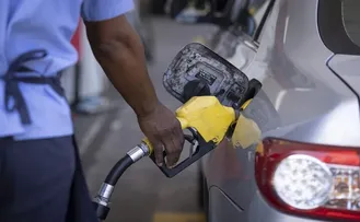PREÇO MÉDIO DA GASOLINA CAI PELA 3ª SEMANA CONSECUTIVA NOS POSTOS, INFORMA ANP