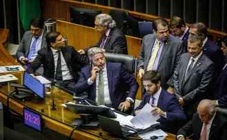 ARCABOUÇO FISCAL ENTRA NA SUA SEMANA DE VOTAÇÃO COM GOVERNO ATENTO A POSSÍVEIS ALTERAÇÕES