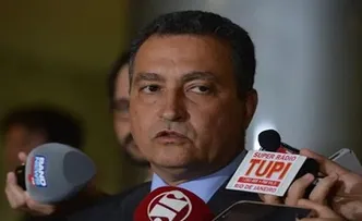 RUI TENTA MEDIAR DEBATE ENTORNO DA EXPLORAÇÃO DE PETRÓLEO NO AMAZONAS