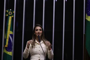 ROBERTA ROMA SAI EM DEFESA DA LIBERDADE DE EXPRESSÃO